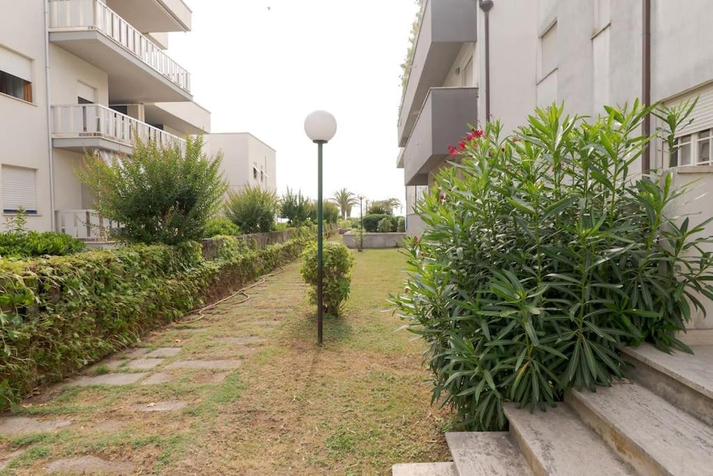 Appartamento Incantevole 2 Fronte Mare Villa Rosa Di Martinsicuro Екстер'єр фото